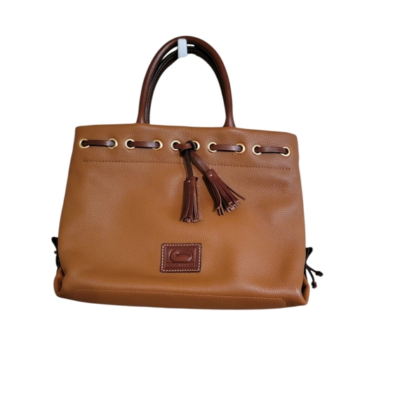 Dooney & Bourke Handbags - Euc Dooney & Bourke Leather Tote Bag.